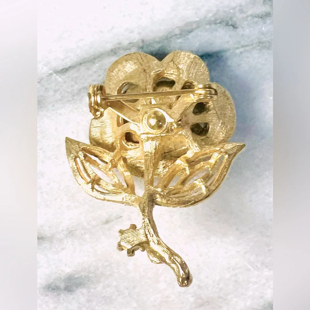 Vintage Textured Gold Tone and Turquoise Color Beaded Rose Brooch, Pre-Loved - Picture 4 of 6